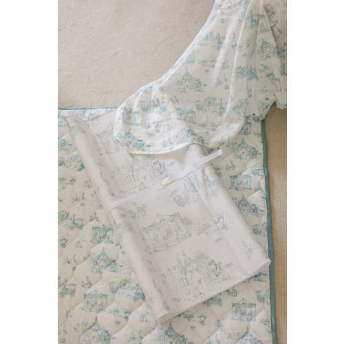 Circus Toile Wipeable Contour Change Pad