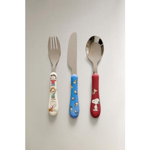 CHILDREN'S FLATWARE SET WITH PASTEL COLORED HANDLE (SET OF 3)