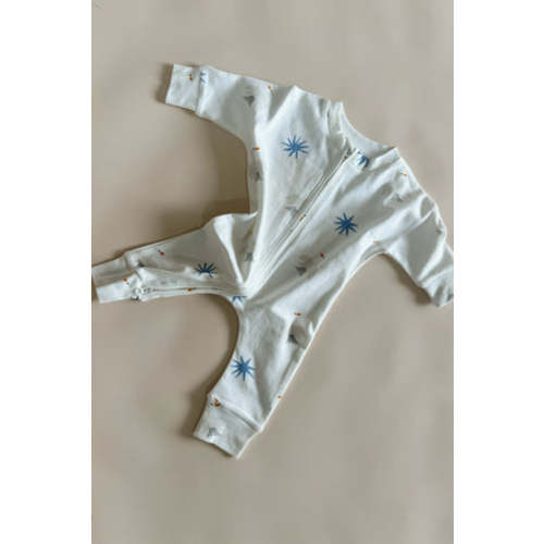 Organic cotton zip onesie - free