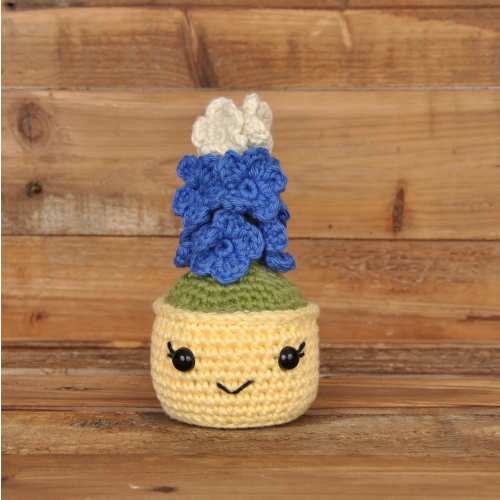 Texas Bluebonnet, Yellow Pot, Texas Flowers, Crochet Plant, Hand Made, Amigurumi, Gift for Friend, Gift for Her, Birthday Gift, Office Plant