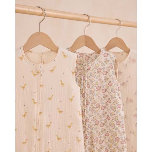 Sleep Bag || Geese – Quincy Mae