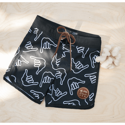 Kid’s Retro Boardshorts in Black Shaka