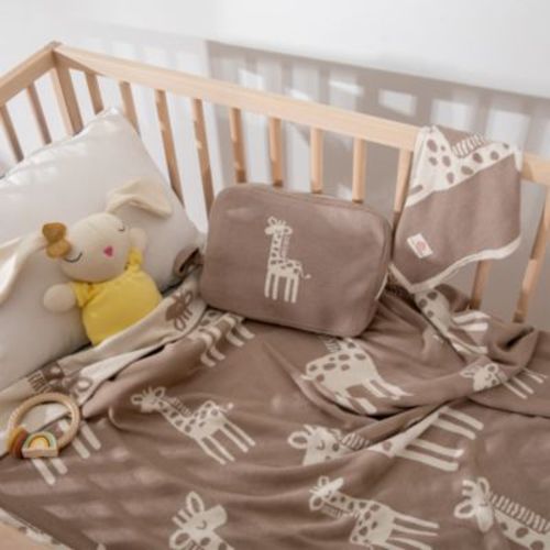 Giraffe Baby Blanket & Travel Pouch Set