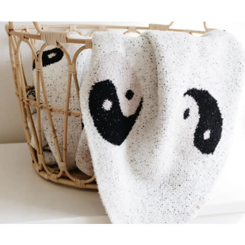 Plush Blanket | Black & White Yin Yang