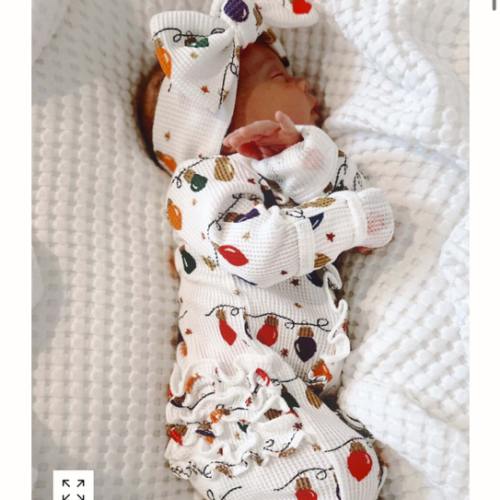 Organic Waffle Ruffle Zip Footie, Christmas Lights – SpearmintLOVE
