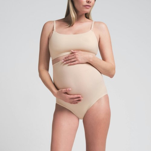 FITS EVERYBODY MATERNITY NURSING SCOOP BRALETTE | SAND