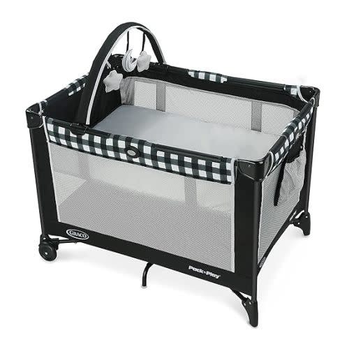Graco Pack 'N Play On The Go Playard, Kagen, Foldable with Full-size Infant Bassinet