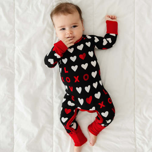 Black XOXO Crescent Zippy