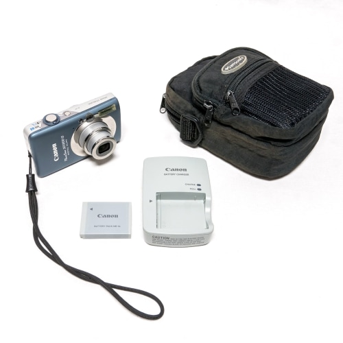 ⭐ Canon PowerShot SD1200 IS Digital Elph 10.0MP Camera + Battery, Case & Charger