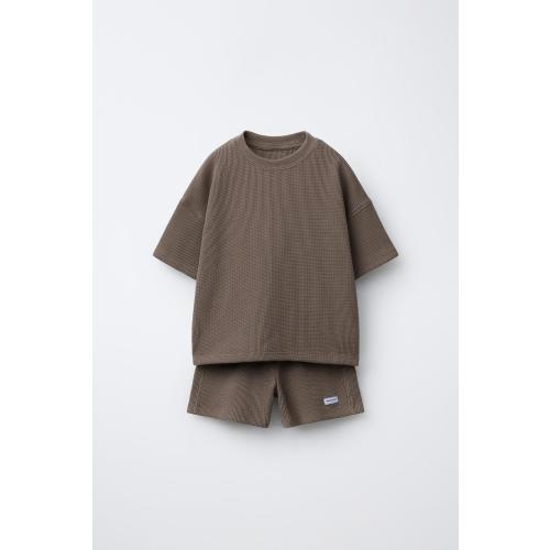WAFFLE KNIT JOGGING SET WITH T-SHIRT AND BERMUDA SHORTS - Gray | ZARA United States