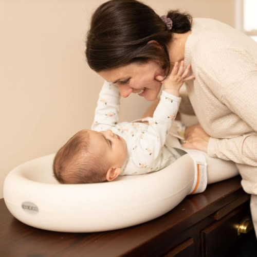 Keekaroo Peanut Changer Baby Vanilla– The Original Made in USA Easy-to-Clean Changing pad and The only Shell Over Foam, Fully Water Repellant