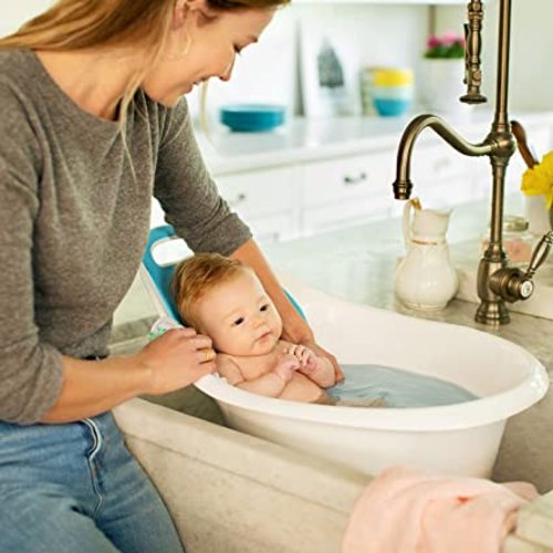 Munchkin® Sit & Soak™ Baby Bath Tub with Bath Rinser