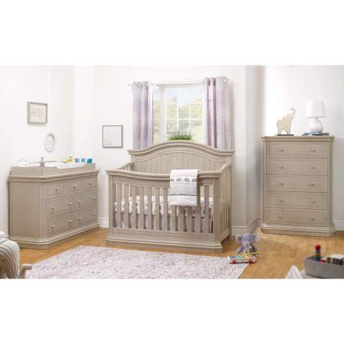 Sorelle Vista Elite 4-In-1 Crib + Double Dresser + 5-Drawer Dresser Set