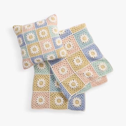Daisy Crochet Pillow & Throw Bundle