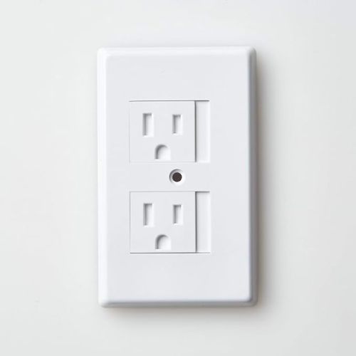 Mommy's Helper Safe Plate Self Closing Electrical Outlet Covers