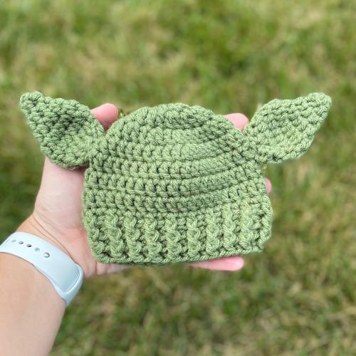 Baby Yoda Newborn Crochet Hat ~ Star Wars Baby ~ Newborn Photography Prop ~ The Child ~ Going Home Outfit ~ Baby Shower ~ Gender Neutral