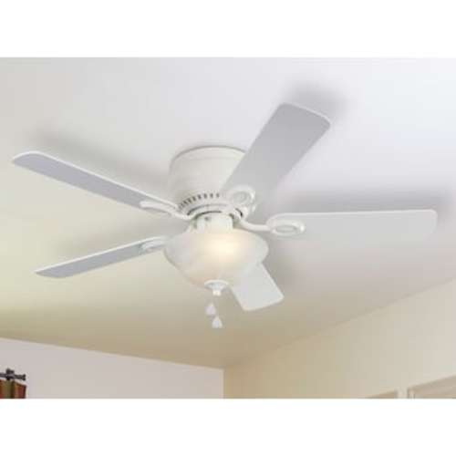 Harbor Breeze Mayfield 44-in White Indoor Flush Mount Ceiling Fan with Light (5-Blade) in the Ceiling Fans department at Lowes.com
