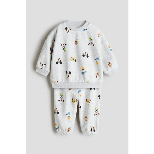 2-PIECE PRINTED SWEATSUIT