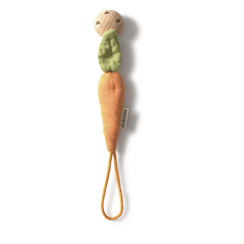 Cathy the Carrot Pacifier Clip – Oli&Carol