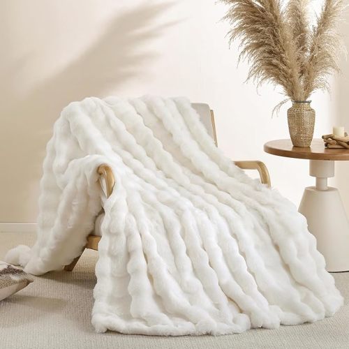 Smoofy Faux Fur Throw Blanket for Couch – Cream White Fluffy Cozy Rabbit Fleece, Plush Soft Bubble Blanket for Sofa & Bed, for Mom, Warm Fuzzy Home Room Decor Throw 50" x 60"