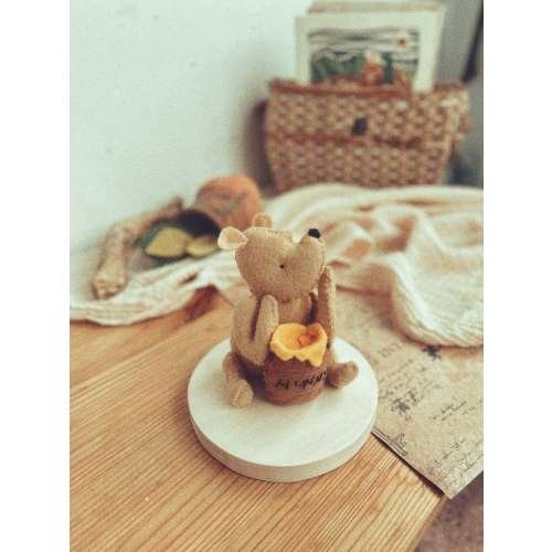 Winnie the Pooh baby, Classic Winnie the Pooh Figurine, Vintage Pooh Bear Nursery décor, Classic Winnie the Pooh baby shower gift, Gift bebe