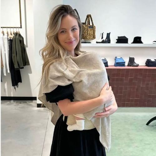 Cocoon: Stylish and Breathable Nursing Cover - AMMA