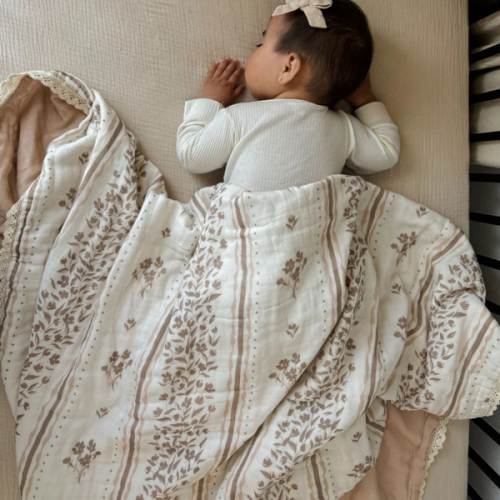 Lettie Floral 6 Layer Gauze Blanket