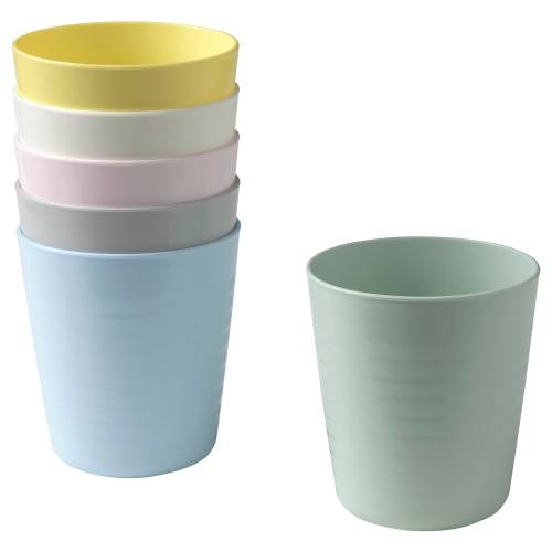 Plastic cup(s)