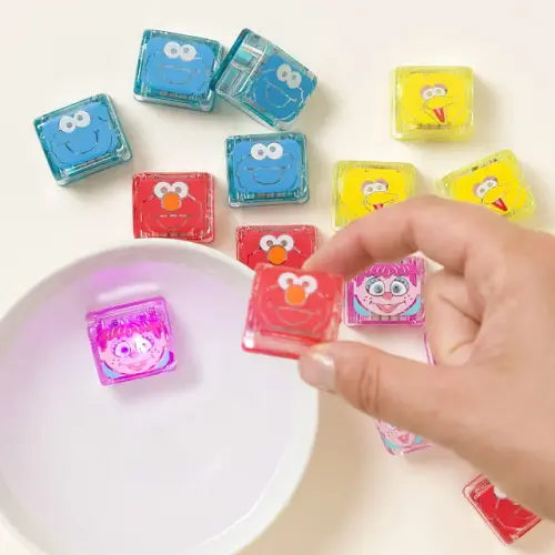 Sesame Street Glowing Bath Time Cubes