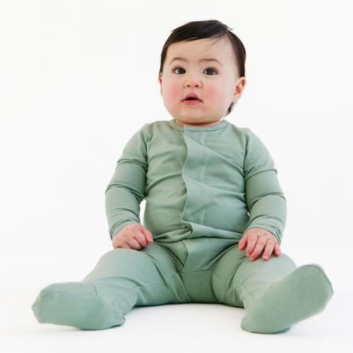 mountain green cloudstretch™ magnetic footie – Magnetic Me