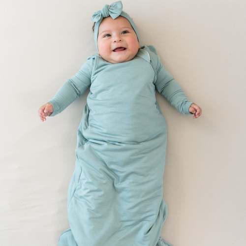 Sleep Bag in Glacier 1.0