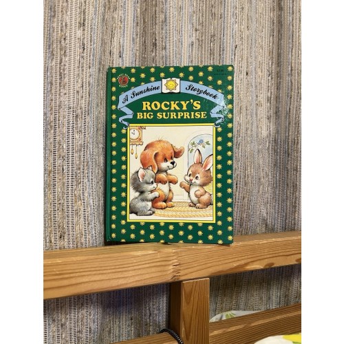 Rocky’s Big Surprise Vintage Honey Bear Book 1986 A Sunshine Storybook