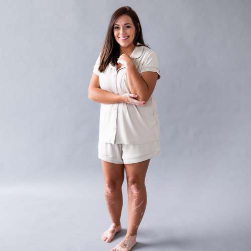 Women’s Short Sleeve Pajama Set in Oat (size S)