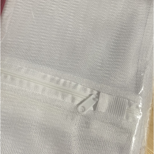 Mamlyn Mesh Laundry Bag for Delicates, Wash Bag for Underwear and Lingerie, Makeup Organizer Bag (2 Medium)