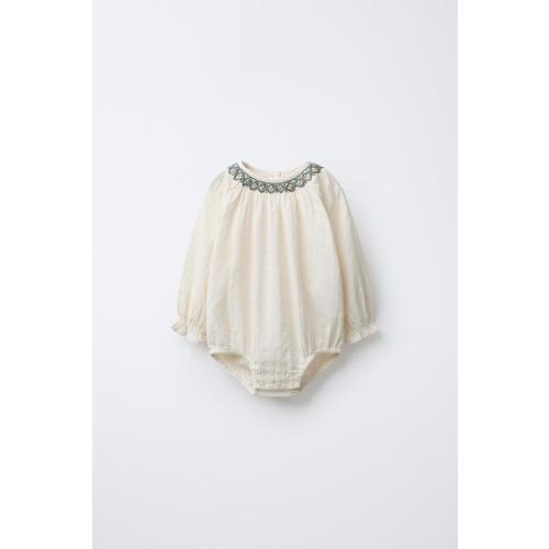 CONTRAST EMBROIDERED BODYSUIT - Vanilla | ZARA United States