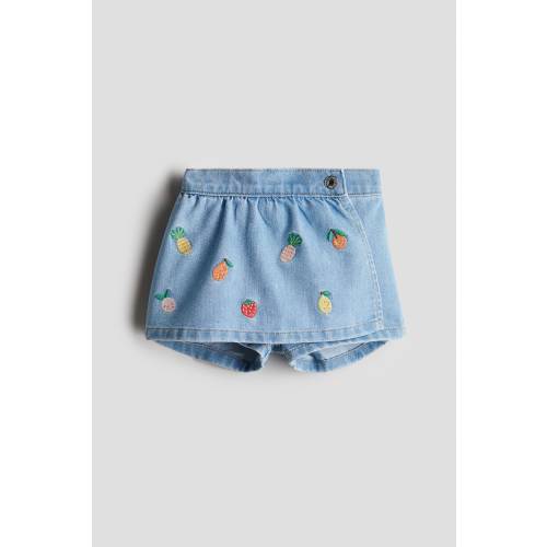 EMBROIDERY-DETAIL SKORT