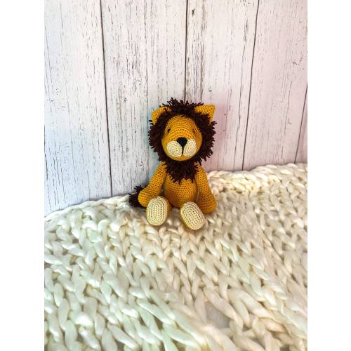 crochet lion stuffed animal