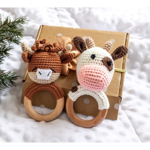 Personalized Cow Baby Rattles | Crochet Highland Cow Rattle | Baby Shower, New Baby Gift | Cotton Yarn and Beechwood | Turnkey Gift Free Bag