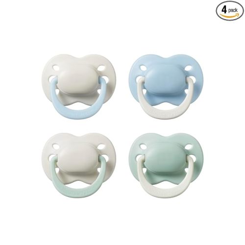 Tommee Tippee Ultimate Fit Newborn Pacifiers, 0-2 Months, Extra Air Holes, Symmetrical Nipple and Shield, 100% BPA Free Silicone, Dishwasher & Sterilizer Safe, Summer Clouds and New Dawn, Pack of 4