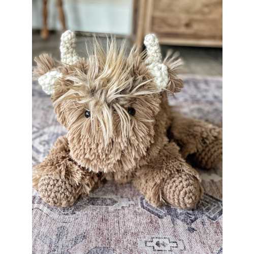 Brown Highland Cow Plush. Stuffed animal nursery decor. Soft highland cow baby gift. Christmas highland cow stuffie. Crochet cow gift.