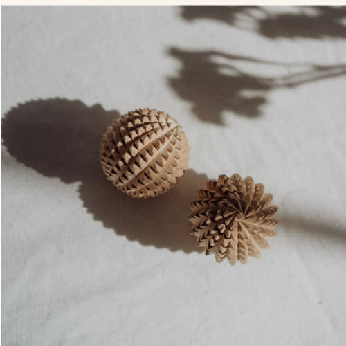 Acupressure ball for labor
