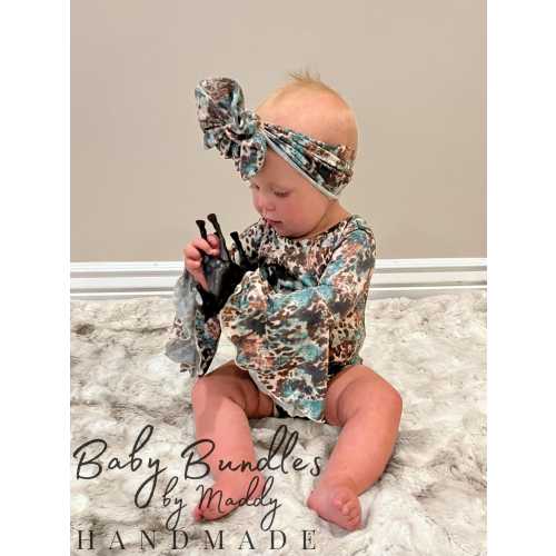 Western Bell Sleeve Bodysuit and Matching Messy Wrap for Baby Toddler Girl / First Birthday Outfit / Newborn Pictures / Baby Shower Gift