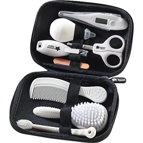 Tommee Tippee Baby Healthcare and Grooming Kit, 9X Essential Newborn Care Items for Home and Travel, Wipe-Clean and Waterproof Travel Case