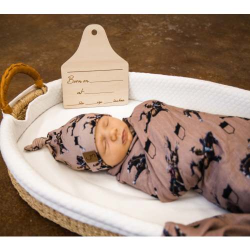 Cattle Tag Wood Announcement Sign & 12 Milestone Signs – Cowkid Clothing Company