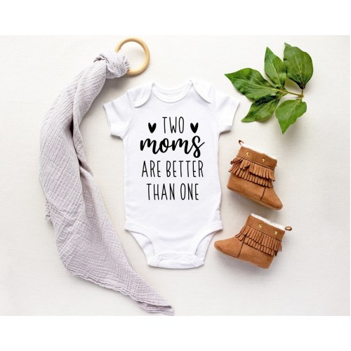 Two moms are better than one Onesie® Baby Announcement Onesie®, Pregnancy announcement Onesie®, Funny Onesie, Bodysuit, Funny Onesie