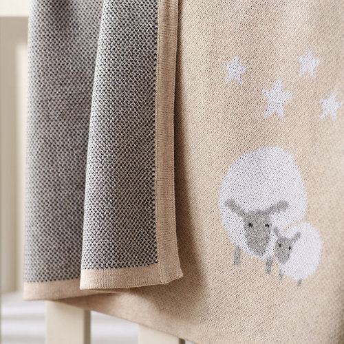 Sleepy Sheep Intarsia Blanket