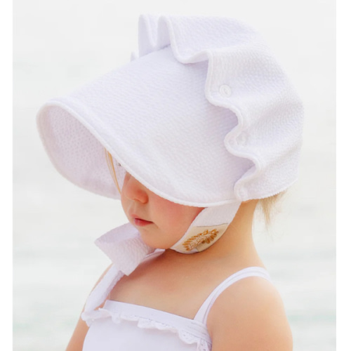 Beaufort Bonnet - Worth Avenue White Seersucker, size medium (9-24m)