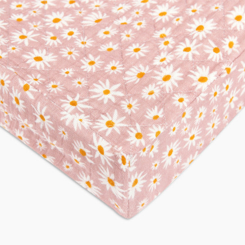 babyletto Quilted Changing Pad Cover in GOTS Certified Organic Muslin Cotton - Daisy
