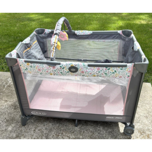 Pink Graco Pack 'n Play Playard Portable Crib Bassinet Mobile Travel Baby Bed
