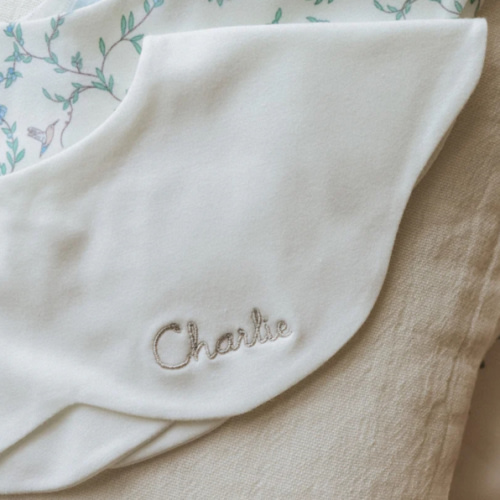 Solid Winglet Bib (Henry, Ivory)